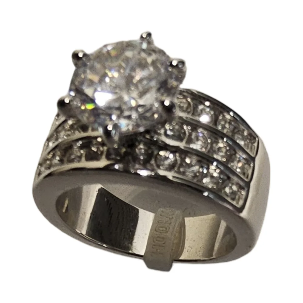 Customer return Silvertone Cubic Zirconia Ring Size 6